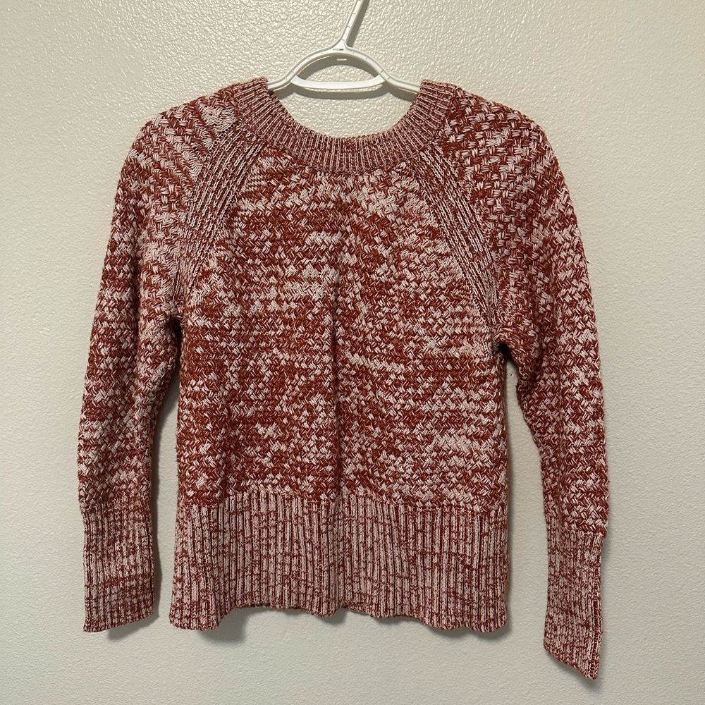 Universal Threads Sweater